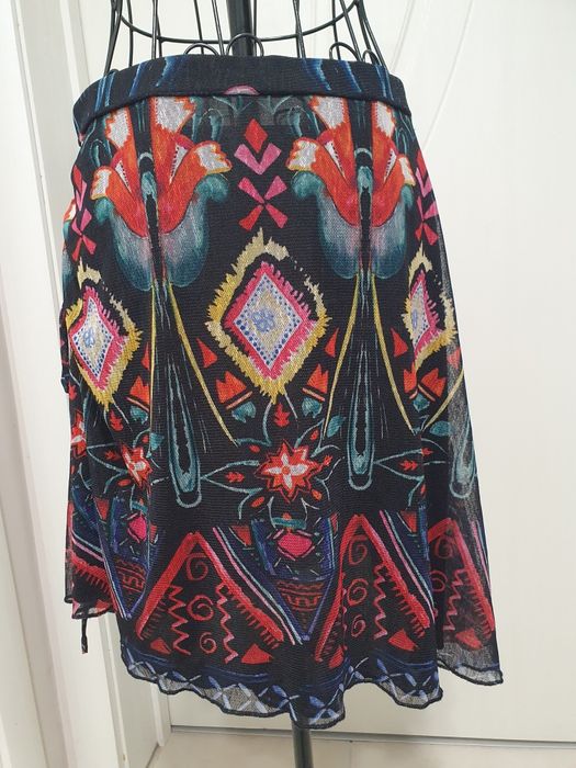 Оригинална Desigual пола шарена с подплата М