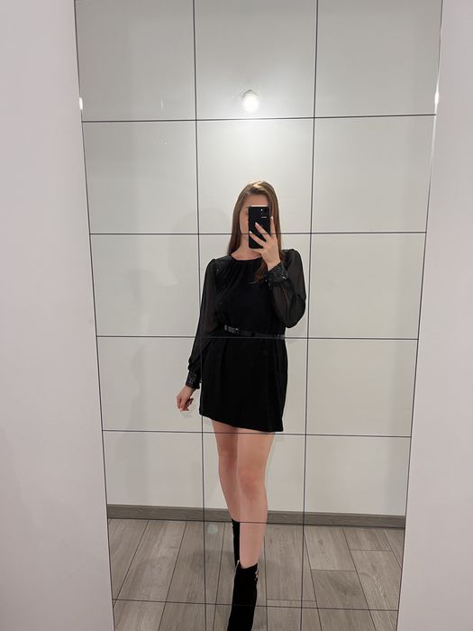 Rochie cu detalii din paietel