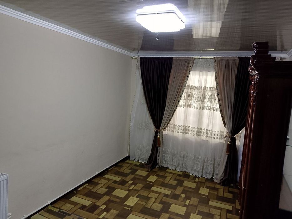 Bekobod shaxar 12 mkr da kvartira naqdga sotiladi