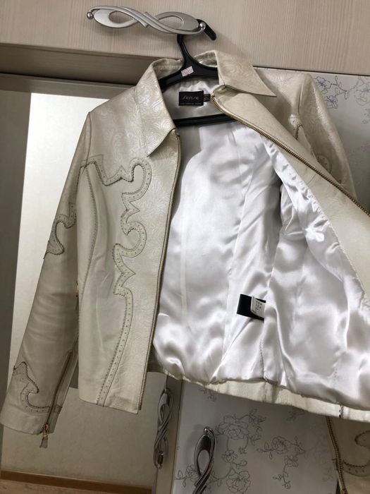 пальто, кож.куртка 158 - 164 на девушу