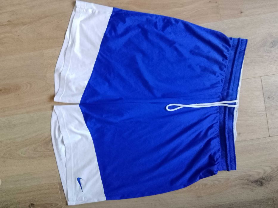 Спортни панталонки Nike DryFit (L) в много добро състояние