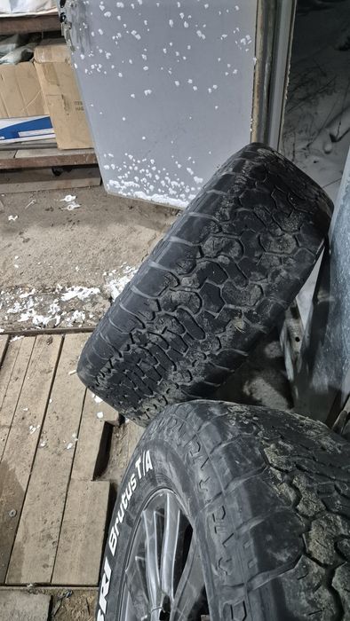 Продам шины с дисками б/у
