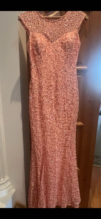 Платье вечернее шикарное