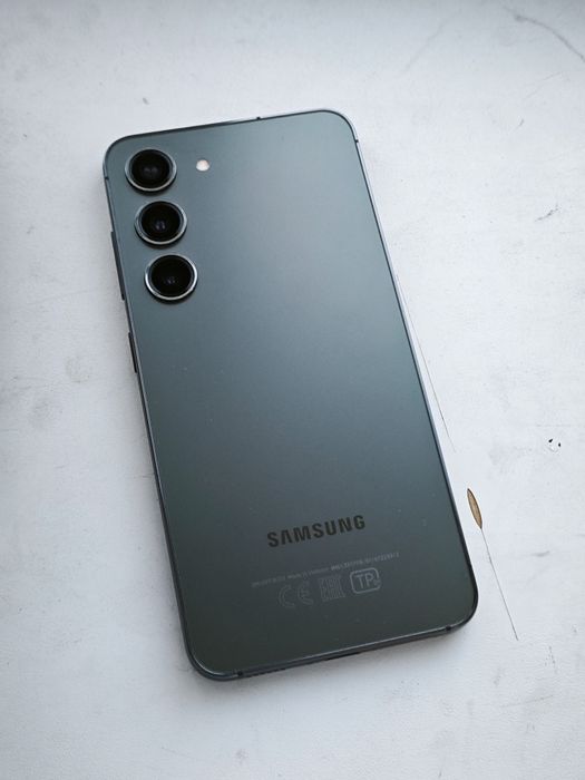 Samsung s23 256gb в отличном состоянии
