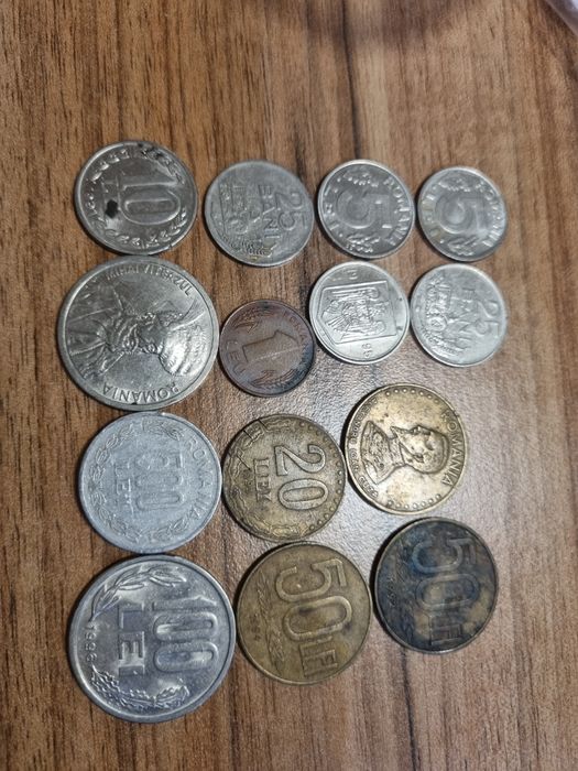 Diferite monede romanesti vechi