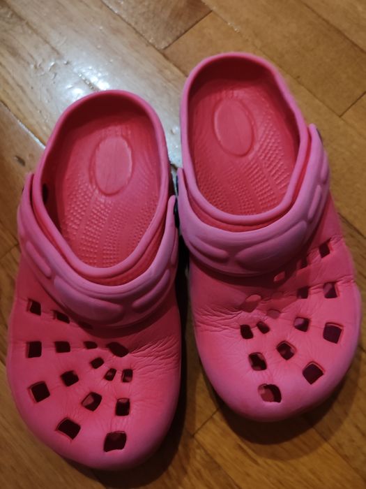 Șlapi de casa croos