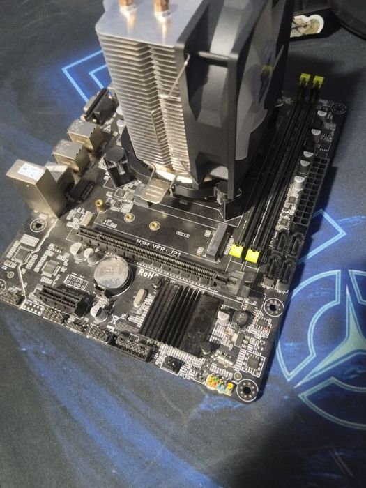 Материнская плата h310+i3 8100