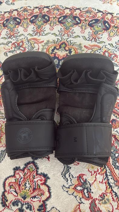 Продам перчатки для мма