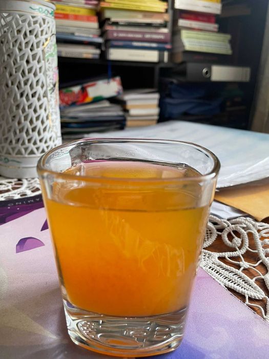 Suc de mere natural presat la rece