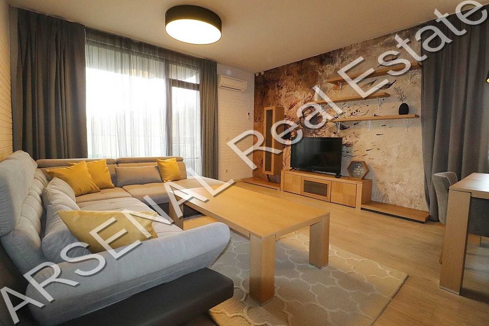 Дава се под наем Тристаен апартамент в София, Изток - 146 кв.м за 1500 € - Снимка #6