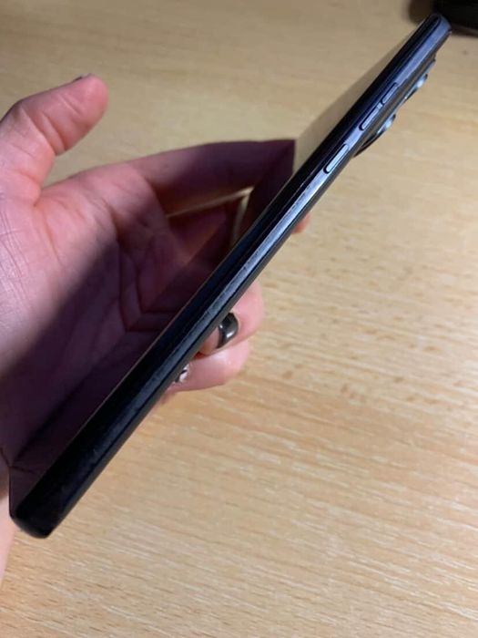 Motorola Edge 40 Neo 256GB, 12+6 RAM, super rapid, folie + husă