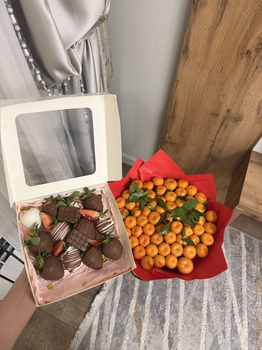 Клубника в шоколаде/букет мандарин