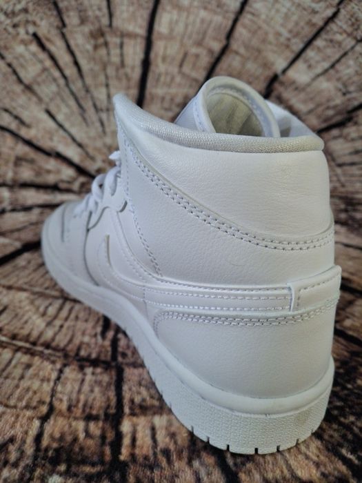 Маратонки Nike Air Jordan 1 Mid Triple White Бели, EU-36.5/UK-3.5