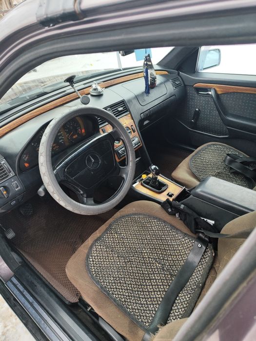 Продается Мерседес с180