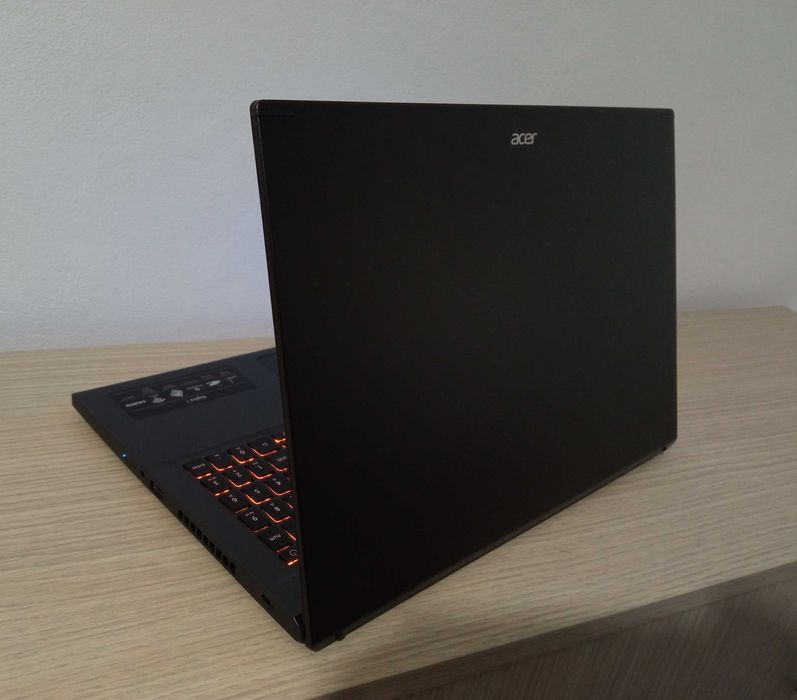 Laptop INTEL ULTRA GAMING RTX ecran 15.6 inch nvme SSD placa video dedicata NVIDIA RTX 16GB ram 2 placi video