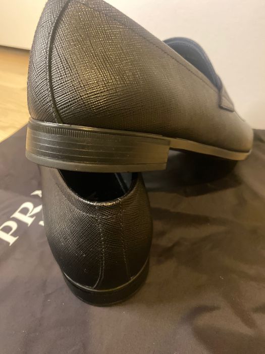 Pantofi  din piele Prada