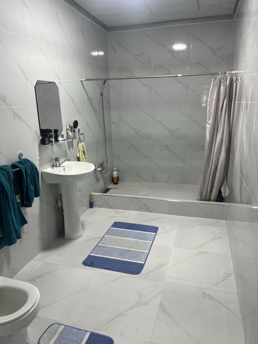 Uy hovli sotlad 2,5 sotik suv svet gaz  bemalol