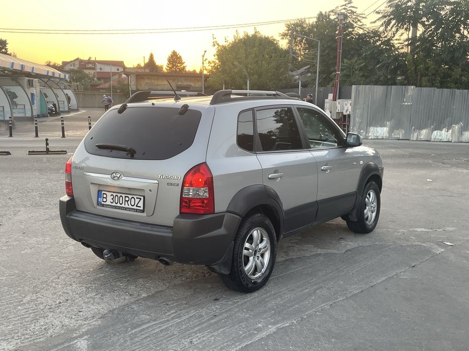 Hyundai Tucson 2.0 Diesel 4X4 trapa istoric finantare