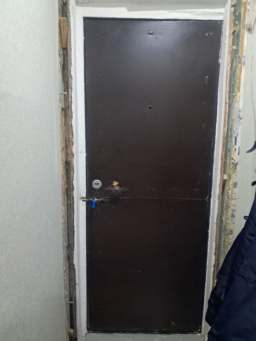 Входной дверь хорошие состоние