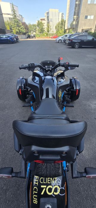 can am spyder rt