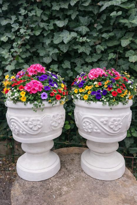 Ghivece  și jardiniere din beton ,rezistente pentru grădina /curte