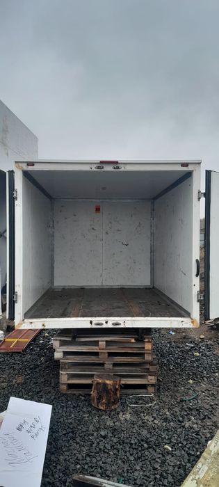 Продается Термобудка, длина 310, высота 2,0,