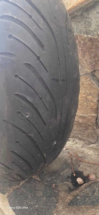 Предна и задна гума за мотор 2 броя