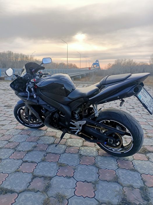 Продам спортбайк YAMAHA R1