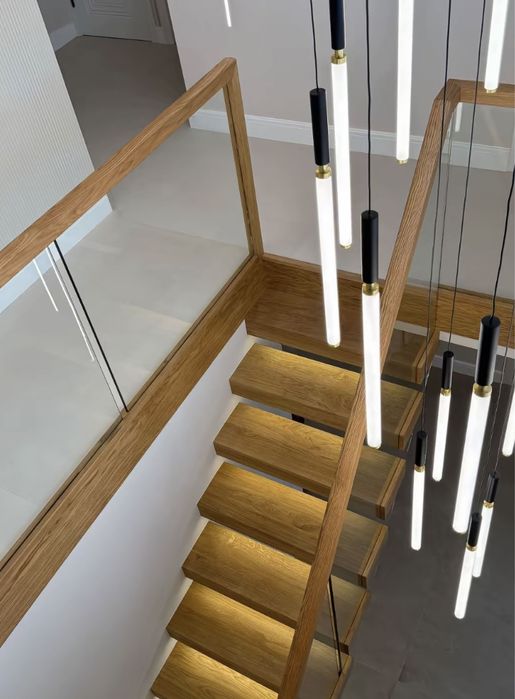 Монтаж лестница. Ступенки перил балясин