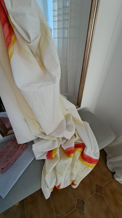 Lot  "  Cearceaf' Fete Perne' Stergar Bucatarie