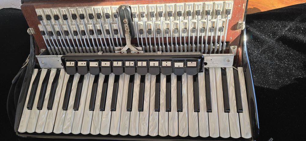 Acordeon Weltmeister Supita