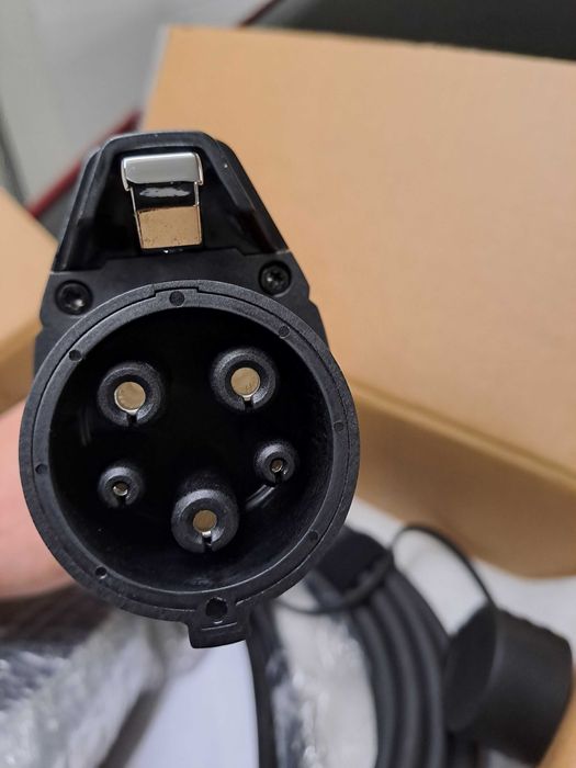 Зарядна станция тип 1