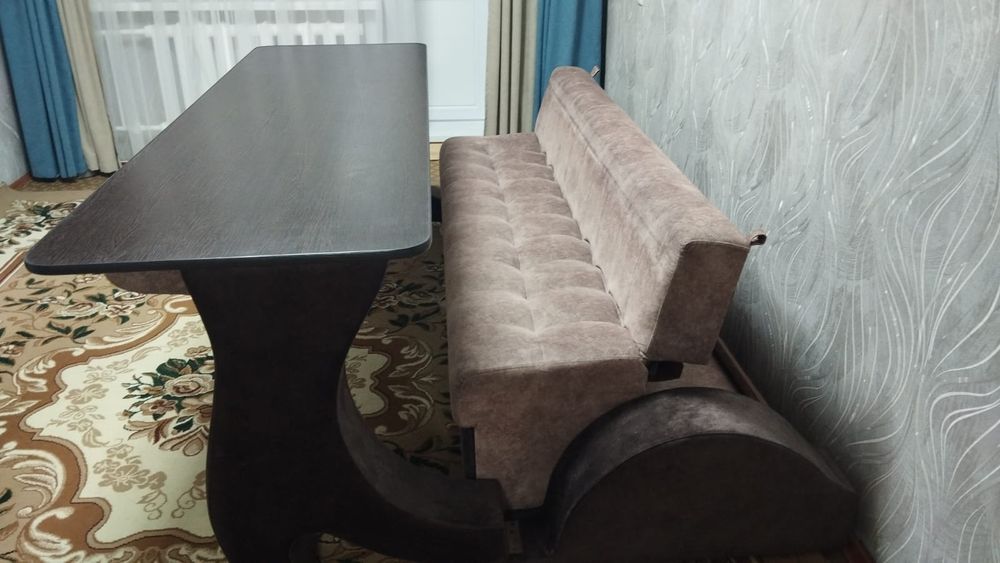 Продам диван в отличном состоянии