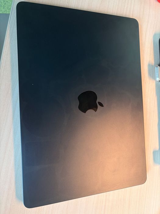 MacBook Air M2 13-Inch / 24GB RAM / 'Midnight'