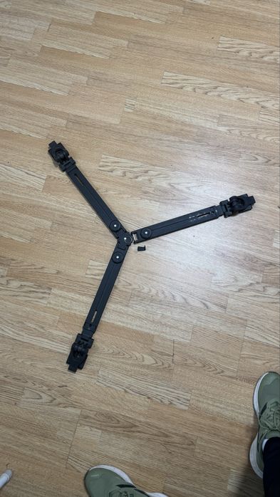 Штативтің табаны сатылады.