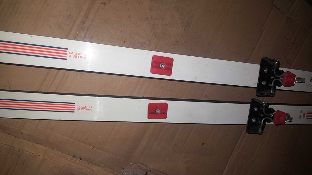 Schiuri nebrenduite - produse in austria - marime 205