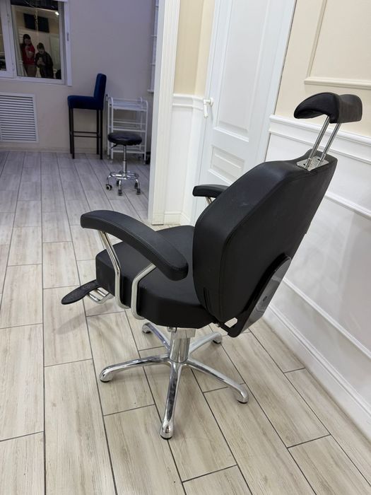 Кресло для парикмахеров