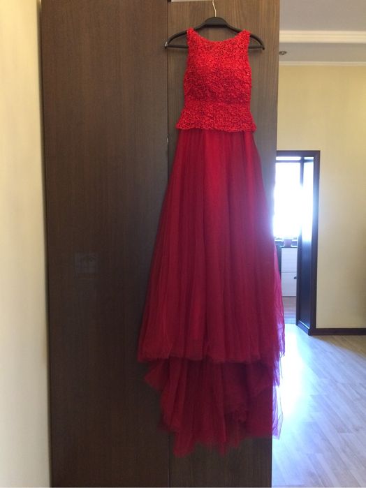 Платье со шлейфом