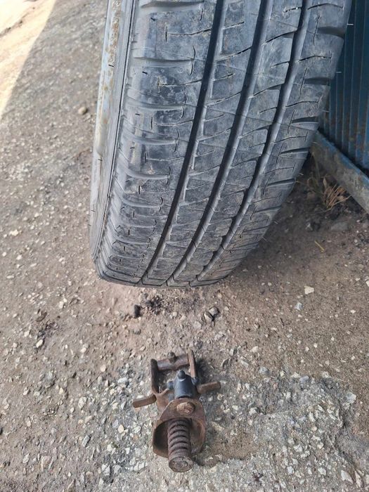 Гума с джанта 215/70/R15C