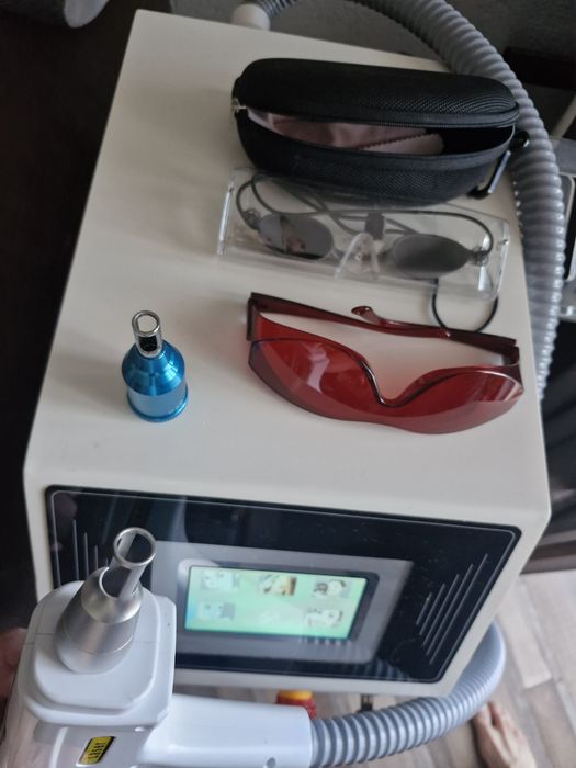 Laser tatuaje sprâncene negi