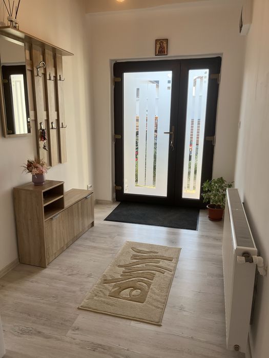 Casa individuala decomandata 4 camere Craiova-Preajba