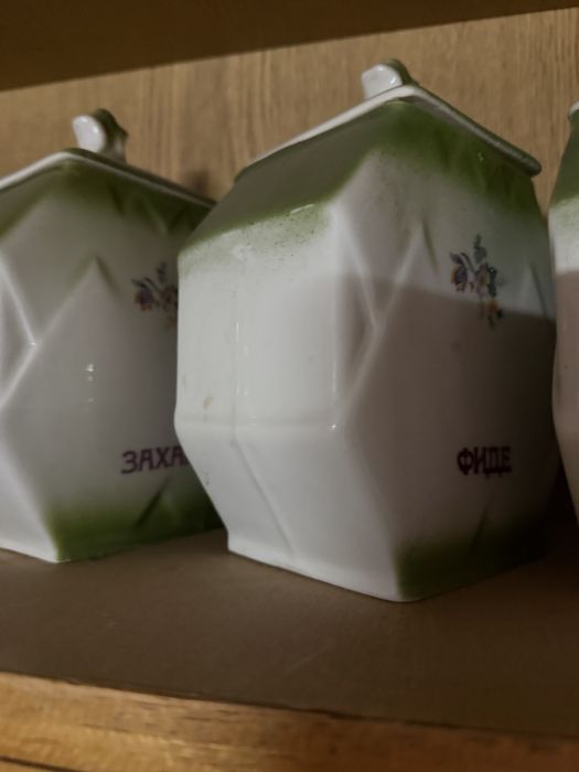 Сервиз от порцелан