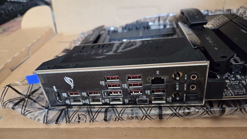 Дънна платка АSUS ROG STRIX X870E-E GAMING WIFI