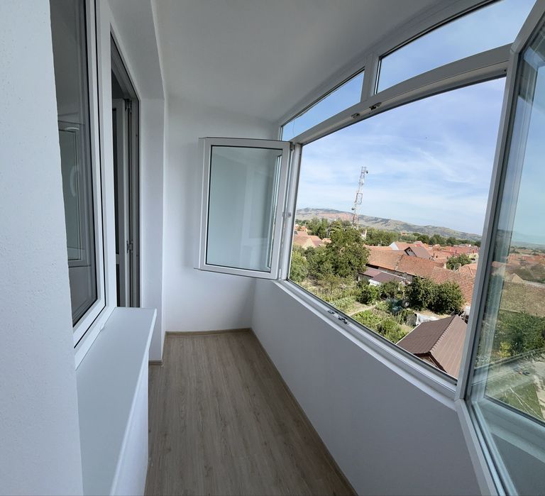 Apartament de vânzare 45 mp .utili  in Sebes complet renovat. Merita vazut!