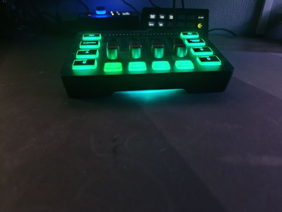 Микшер Fifine SC3