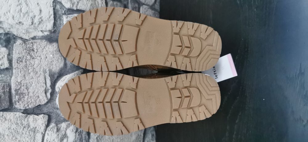 НОВИ зимни, топли, детски обувки