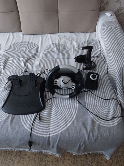 Продам игровой контроллер