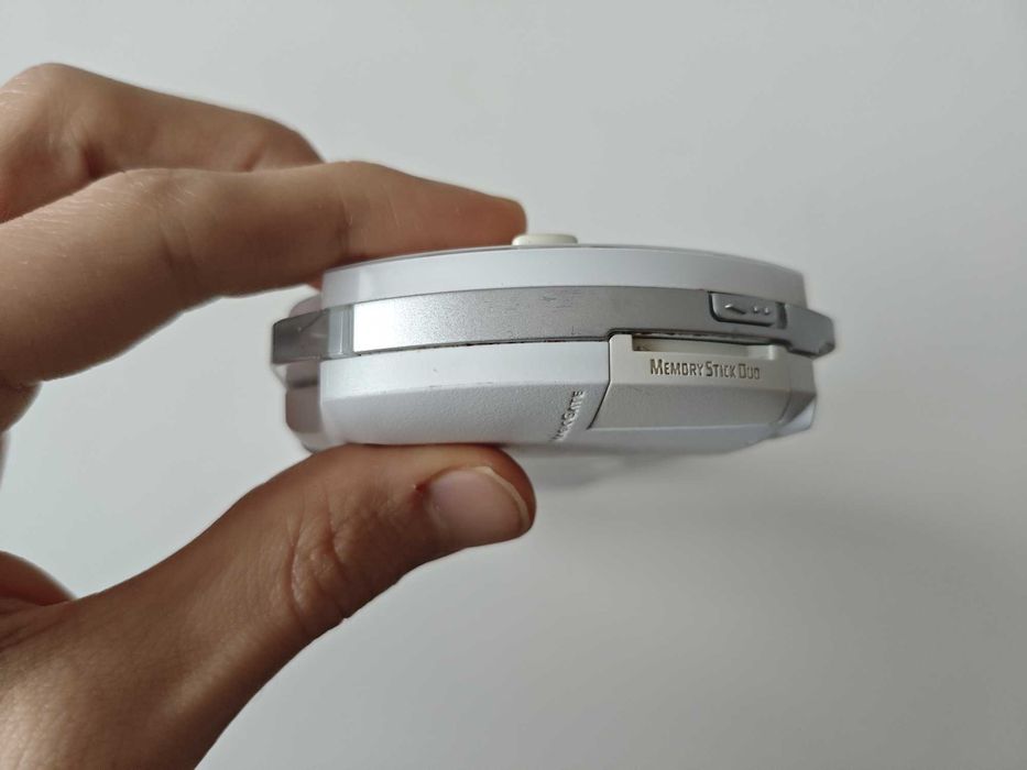 SONY PSP Playstation Portable 1000 - Качени много игри