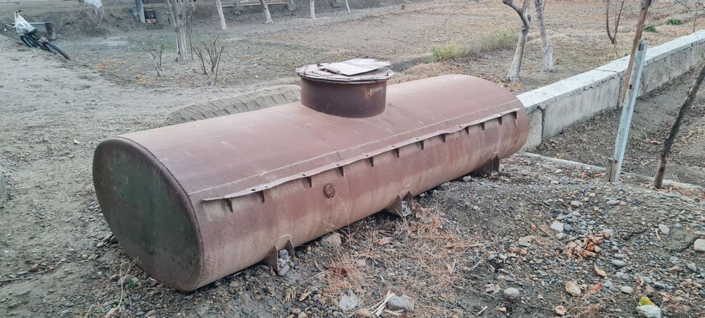 Емкост сигими 2тонна сотилади