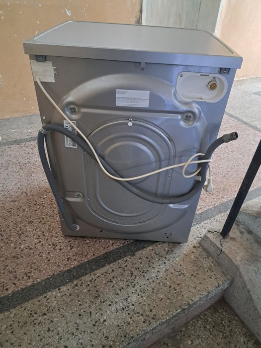 Пералня Indesit цяла за части